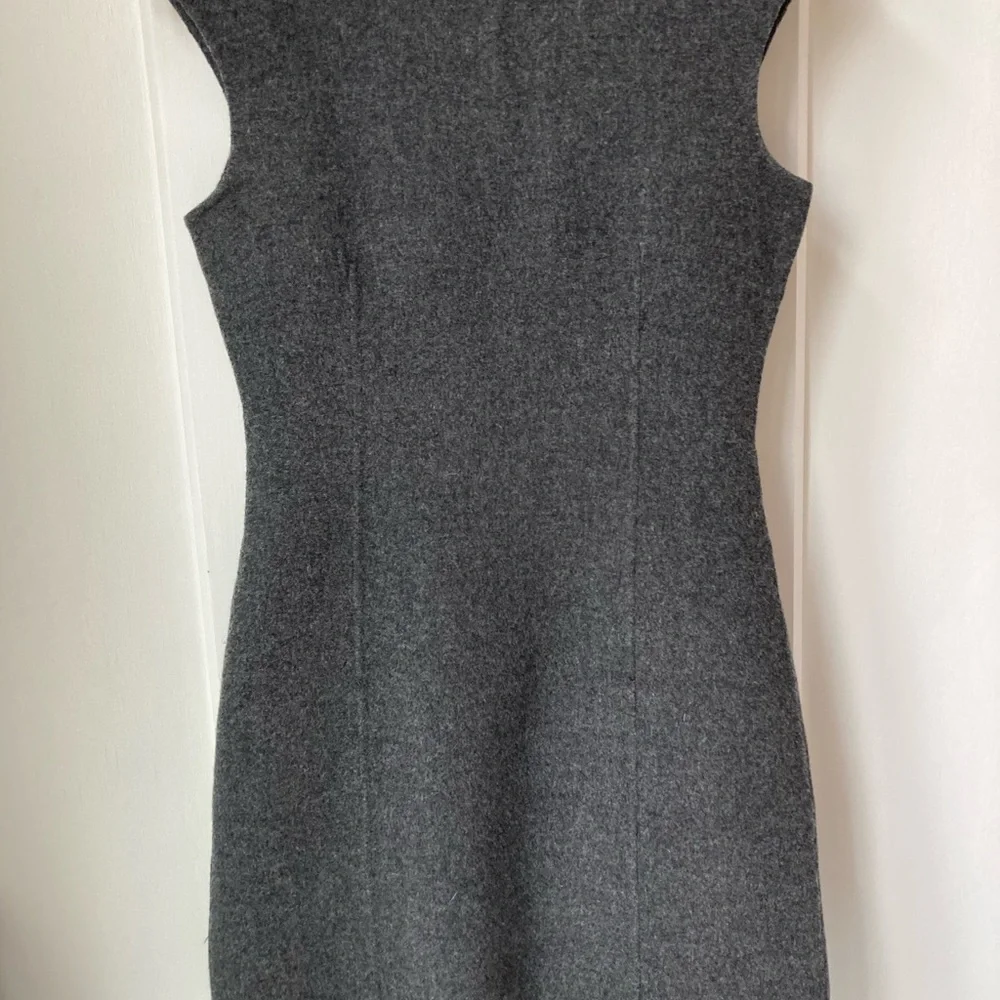 Theory | Classic Wool Blrnd Sleeveless Sheath Dress in Dark Gray - Picture 3 of 9